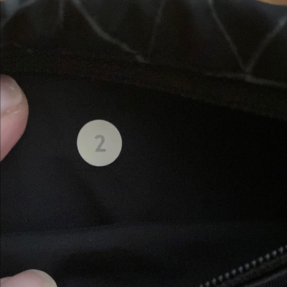 Lululemon Athletica Black Patterned Leggings woman 2 - Picture 8 of 8